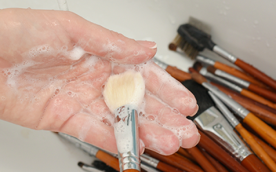 5 Benefits of Clean Makeup Brushes